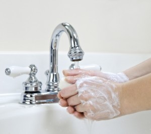 347466-washing-hands